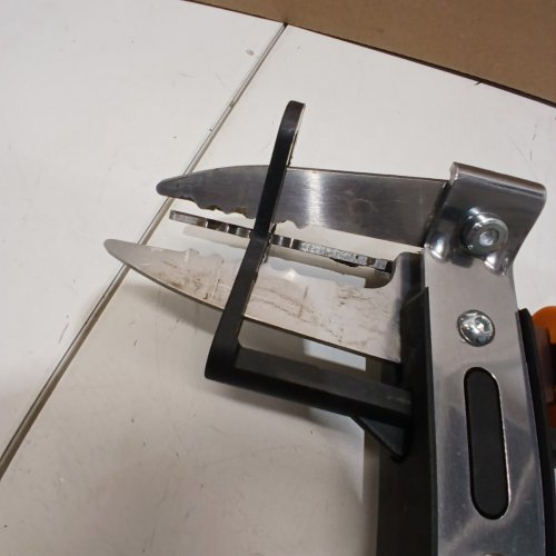 FISKARS UPROOT WEED AND ROOT REMOVER (MODEL: WA0621) image 3