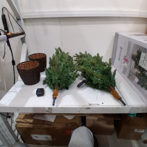 WONDERSHOP PRE LIT POTTED BALSAM FIR LED TREE- 3FT - GREEN/BROWN image 3
