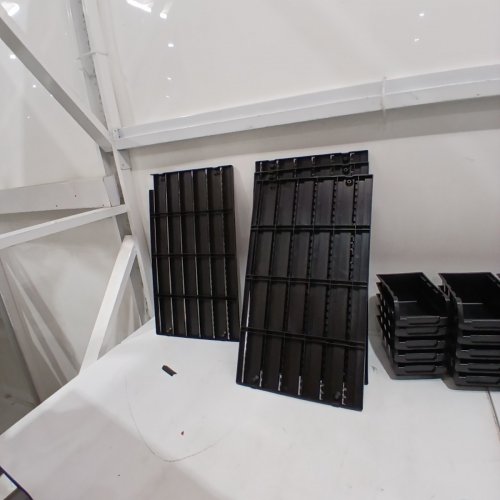 51PC WALL MOUNTED STORAGE BINS - 37"X21" - BLACK/RED - (MODEL: 12119B) image 5
