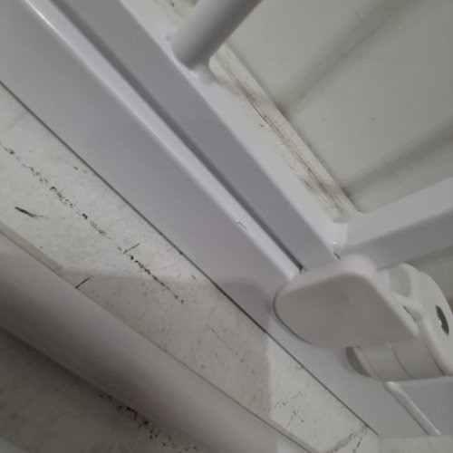 SAFETY 1ST EASY INSTALL AUTO-CLOSE GATE - 29" - 38" WIDE / 28" HIGH - WHITE (MODEL: GA099CWHO1ZY) image 3
