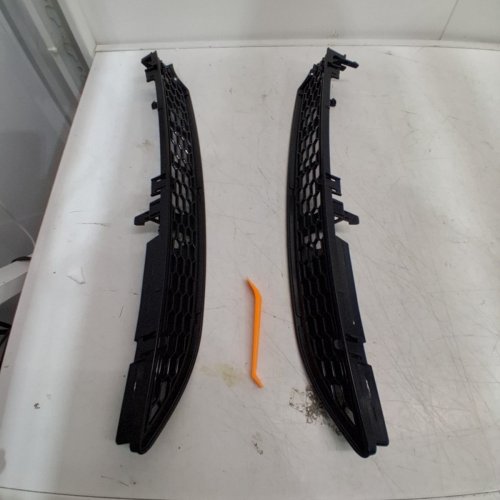 2PC FRONT GRILLE MESH INSERTS (CAMERA VERSION) COMPATIBLE WITH TESLA MODEL 3 (2026) - BLACK image 2