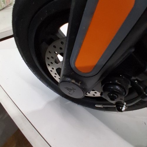 SEGWAY NINEBOT KICKSCOOTER F-SE WITH TURN SIGNALS - 18MPH MAX SPEED - BLACK - (MODEL: 051201USAM) image 8