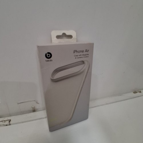 BEATS MAGSAFE PHONE CASE WITH CAMERA CONTROL FOR IPHONE AIR - LIME STONE image 2