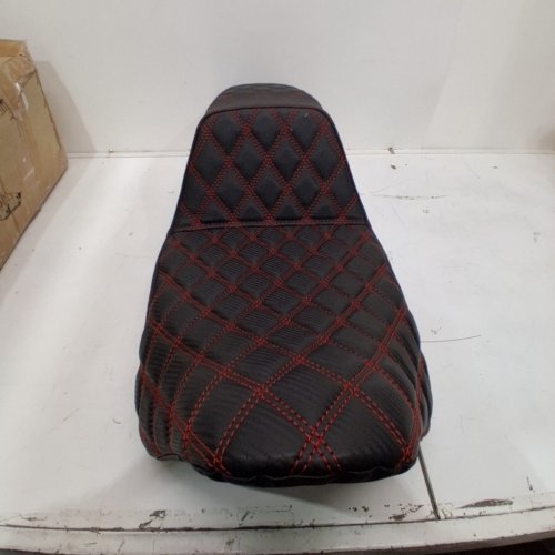 MOTOCYCLE LEATHER SEAT DRIVER AND PASSENGER SEAT - HARLEY-DAVIDSON DYNA SUPER GLIDE, STREET BOB, GLIDE CUSTOM, LOW RIDER/S (2006-2017) - BLACK /RED STITCHING image 3