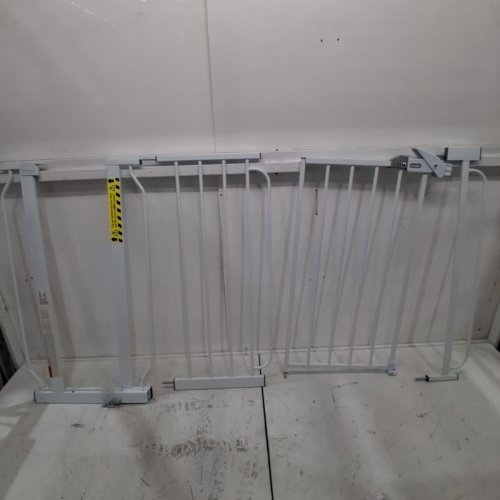 REGALO EASY STEP EXTRA WIDE METAL SAFETY GATE - 30" X 29"- 49" - WHITE (MODEL: 1164EWDS) image 2