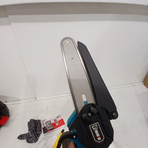 YAHHU PORTABLE ELECTRIC CORDLESS MINI CHAINSAW WITH 2 BATTERIES - 6" 21 V, 2000 MAH - BLUE & BLACK image 4
