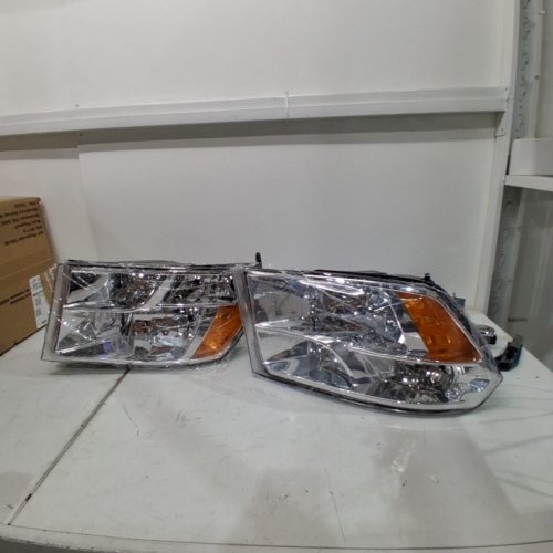 FEBERG OE STYLE ANTI-YELLOWING HEADLIGHTS WITH FACTORY QUAD STYLE HEADLAMP - FOR 09-18 DODGE RAM 1500 image 4