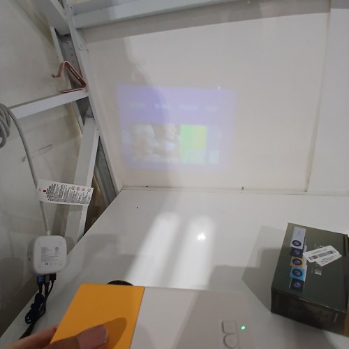 VBESTLIFE MINI PORTABLE 1080P LED PROJECTOR - COMPATIBLE WITH USB & HDMI- ORANGE /WHITE image 3