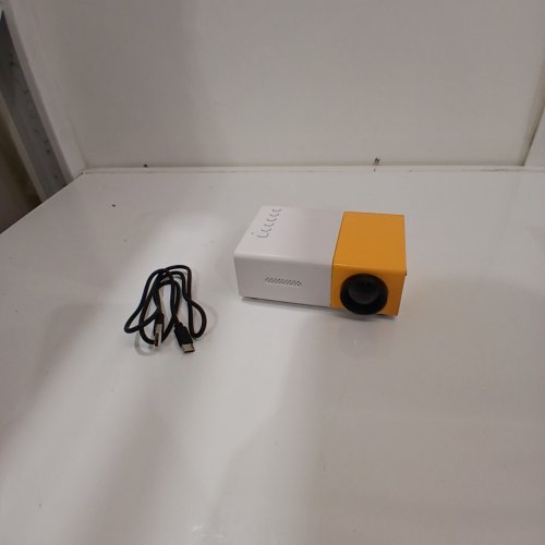 VBESTLIFE MINI PORTABLE 1080P LED PROJECTOR - COMPATIBLE WITH USB & HDMI- ORANGE /WHITE image 5