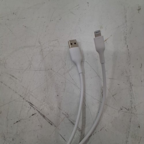 BELKIN BOOSTCHARGE USB-A TO LIGHTNING CHARGING CABLE - 3.3FT - WHITE image 2