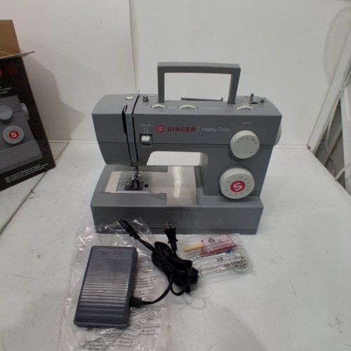 SINGER HEAVY DUTY SEWING MACHINE - GREY (MODEL: 4423) image 3