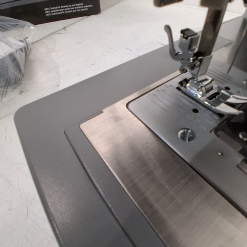 SINGER HEAVY DUTY SEWING MACHINE - GREY (MODEL: 4423) image 5