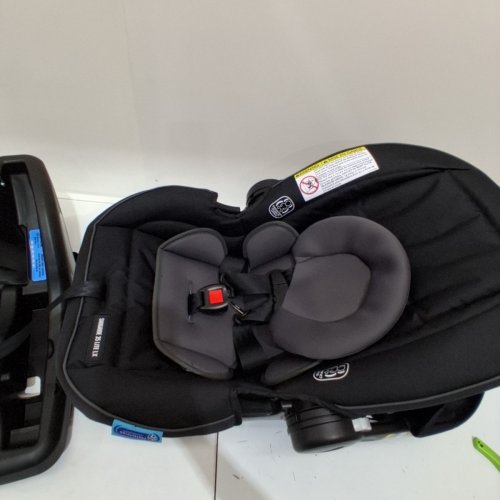 GRACO SNUGRIDE 35 LITE LX INFANT CAR SEAT - 4-35LBS CAPACITY - GOTHAM FASHION BLACK/GREY (MODEL: 2143034) image 4