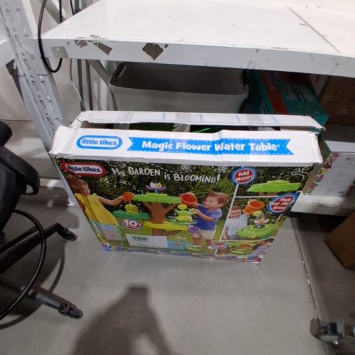 LITTLE TIKES MAGIC FLOWER WATER TABLE WITH BLOOMING FLOWER image 4
