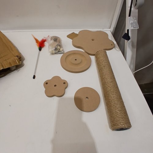 PJDDP CAT SCRATCHING POST FOR INDOOR CATS WITH SOLID WOODEN BASE CAT SCRATCHE POST WITH INTERACTIVE TRACK BALL - BEIGE image 2