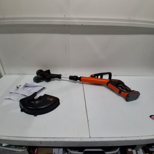 BLACK+DECKER 12-INCH 20V CORDLESS TRIMMER AND EDGER (MODEL: LST300) image 3