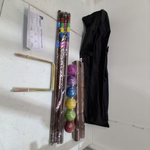 POINTYARD SIX PLAYER CROQUET SET - 6 CROQUET MALLETS 32" LONG WITH 6 COLOURED BALLS, WICKETS, 2 STAKES AND CARRYING BAG image 2