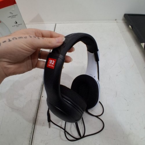 TURTLE BEACH AIRLITE FIT WIRED GAMING HEADSET - BLACK / WHITE (MODEL: TBS-8002-05) image 3