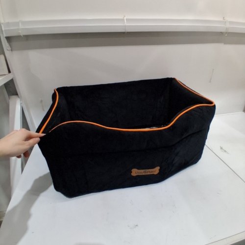 VAVOPAW DOG & PET CAR SEAT WITH SAFETY BUCKLES FOR SMALL TO MEDIUM PETS - 28" X 20" X 12" - BLACK/ORANGE/GREY image 2