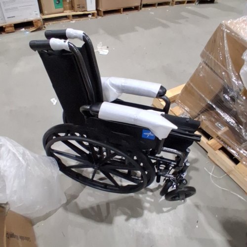 MEDLINE STRONG AND STURDY WHEELCHAIR WITH SWING AWAY LEG RESTS AND 16'' SEAT (MODEL:K1166N22S) image 3