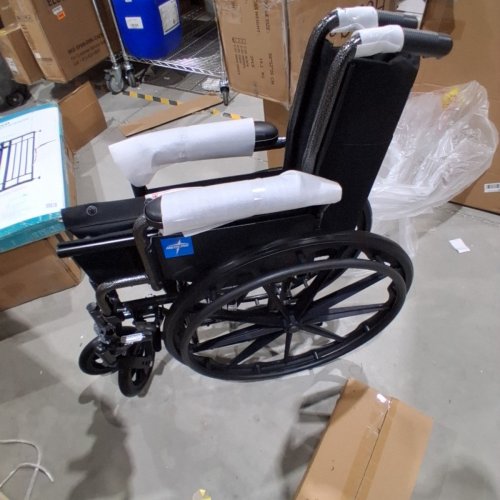 MEDLINE STRONG AND STURDY WHEELCHAIR WITH SWING AWAY LEG RESTS AND 16'' SEAT (MODEL:K1166N22S) image 4