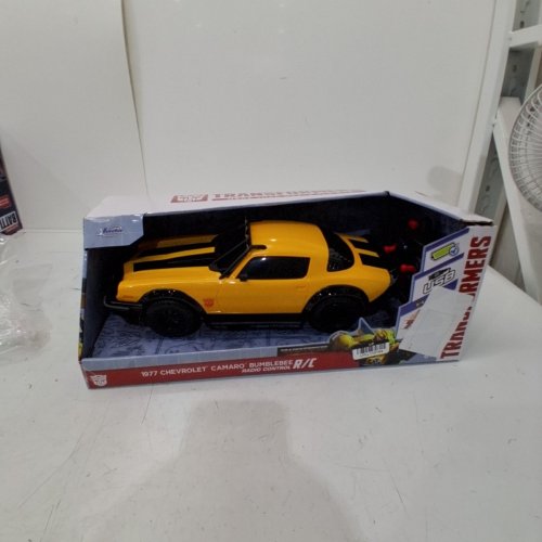 JADA TRANSFORMERS: RISE OF THE BEASTS 1977 CHEVROLET CAMARO BUMBLEBEE RC CAR - 1:16 SCALE - YELLOW/BLACK image 2