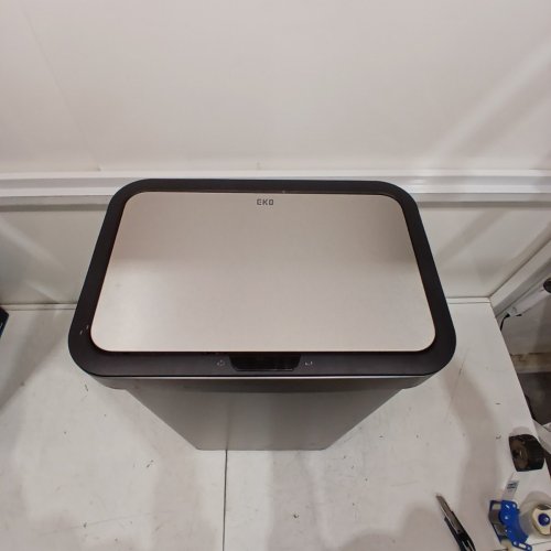 EKO NOVA SENSOR TRASH CAN STAINLESS STEEL RECTANGULAR TOUCHLESS MOTION SENSOR - 21 GALLON/80 LITER - MATTE METALLIC (MODEL: EKO 9578-80L-MMT) image 3