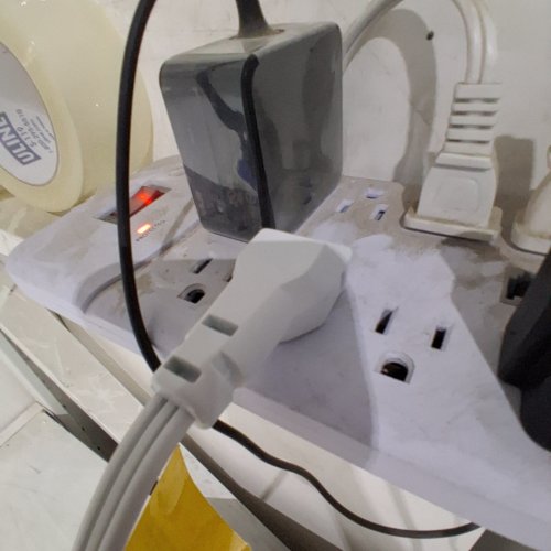 HOMEDICS BUBBLE BLISS ELITE FOOTBATH WITH 2 SOLE MASAGE NODES AND PEDICURE BRUSH - WHITE / PURPLE (MODEL: FB-380HJA) image 2