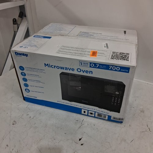 DANBY 700W COUNTERTOP MICROWAVE - 0.7 CU.FT - BLACK (MODEL: DBMW0721BBB) image 8