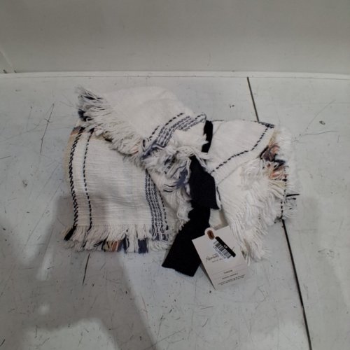 HEARTH & HANDS WITH MAGNOLIA THROW BLANKET - 50" X 60" - MULTICOLOURED image 3