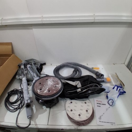 PTS ELECTRIC DRYWALL SANDER WITH VACUUM DUST COLLECTION - 8.5A, 1000-2100 RPM (MODEL: DY003) image 3