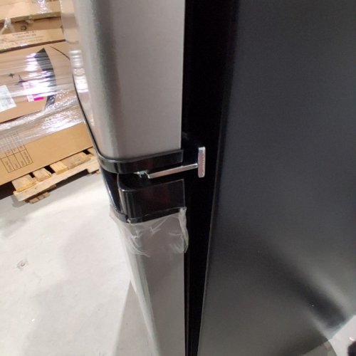 FRIGIDAIRE STAINLESS STEEL 2 DOOR FRIDGE/FREEZER - 4.5 CU. FT. - SILVER/BLACK (MODEL: EFR463-B) image 5
