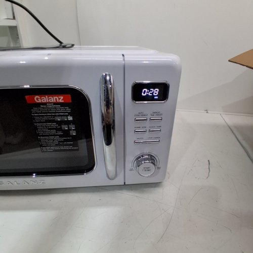 GALANZ RETRO STYLE COUNTERTOP MICROWAVE OVEN - 1.1CU.FT. - MILKSHAKE WHITE (MODEL: GLCMKZ11WER10) image 2