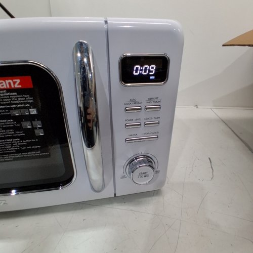 GALANZ RETRO STYLE COUNTERTOP MICROWAVE OVEN - 1.1CU.FT. - MILKSHAKE WHITE (MODEL: GLCMKZ11WER10) image 3