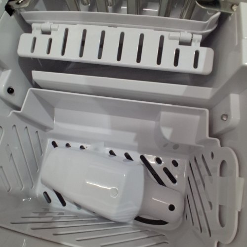 EUHOMY COUNTERTOP ICE MAKER WITH ICE SCOOP AND BASKET - MAKES 26.5LB / DAY - BLACK (MODEL: IM021-B) image 4