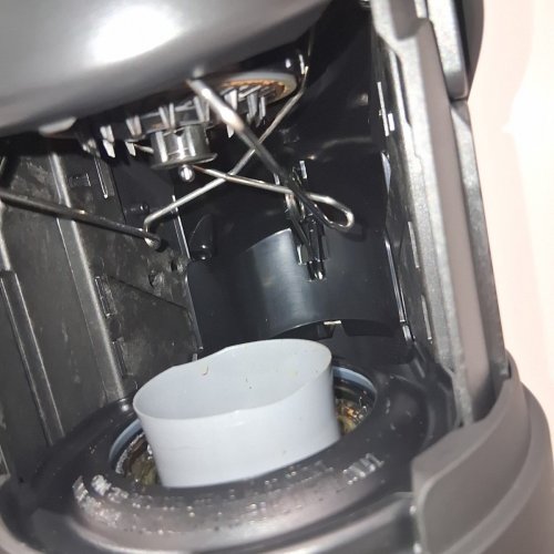 NESPRESSO BY DELONGHI VERTUO PLUS COFFEE/ESPRESSO MACHINE - MATTE BLACK (MODEL: ENV150BMCA) image 4