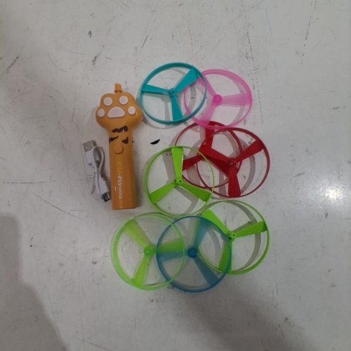 9PC RECHARGEABLE FLYING DISC CAT TOY - MULTI-COLOUR image 4