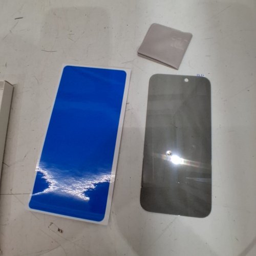 ONN. PRIVACY GLASS SCREEN PROTECTOR FOR IPHONE 14/15/16 PRO (MODEL:ONA24WI704C) image 2