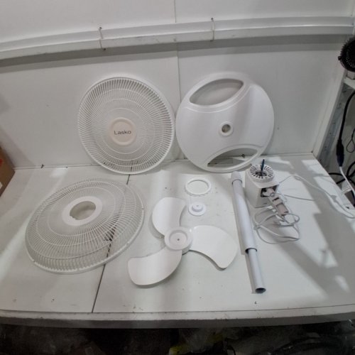 LASKO 16" OSCILLATING 3-SPEED PEDESTAL FAN - WHITE (MODEL: 2520) image 2