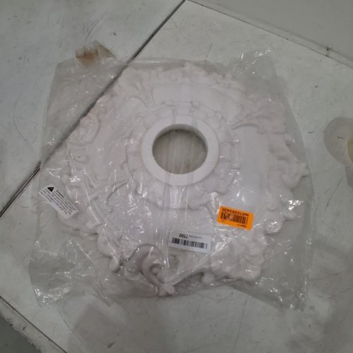 EKENA MILLWORK RILEY CEILING MEDALLION - 18" OD X 3 1/2" ID X 1 1/2"- WHITE (MODEL:CM18RL) image 4
