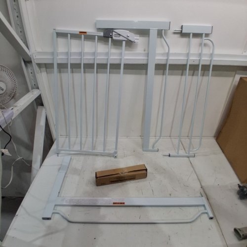 REGALO EASY STEP SAFETY GATE - 29"- 38.5"X30" - WHITE (MODEL: 1160-DS) image 2