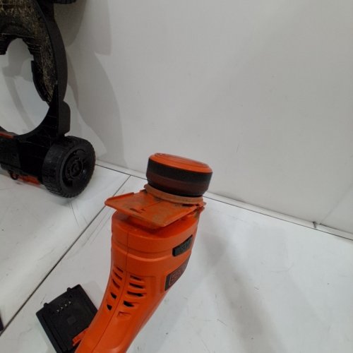 BLACK + DECKER 3-IN-1 CORDLESS LAWN MOWER/EDGER/STRING TRIMMER - 20V - BLACK/ORANGE - (MODEL:‎MTC220) image 2