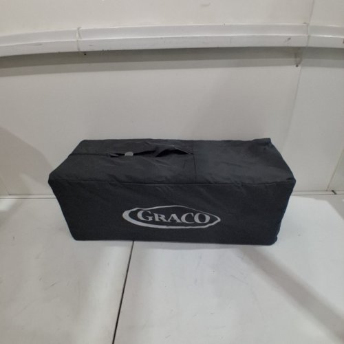 GRACO PACK 'N PLAY PORTABLE PLAYARD WITH CARRYING BAG - 40" X 28" X 30" - OAKLEY FASHION / BLACK/ GREY (MODEL: 2084226) image 6