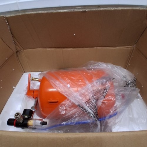 PORTABLE ABRASIVE BLASTING TANKABLE ABRASIVE BLASTING TANK, AIR SAND BLASTING KIT WITH 4 CERAMIC NOZZLES AND OIL-WATER SEPARATOR FOR PAINT, STAIN, RUST REMOVAL - 60-110PSI - 5GAL - ORANGE (MODEL: FF-Q901) image 3