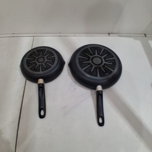 2PC TFAL NON STICK FRYING AND SAUTE PAN COOKWARE SET - 9.6" AND 12" - BLACK (MODEL: B292S254) image 4