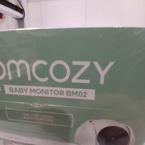 MOMCOZY SMART WIFI BABY 5" MONITOR WITH CAMERA AND AUDIO WITH WALL MOUNT, MOTION & CRY DETECTION - 1080P - WHITE - (MODEL:BM02) image 2
