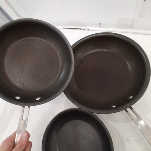 3PC KIRKLAND SIGNATURE HARD ANODIZED FRYING PAN SKILLET - BLACK/SILVER (MODEL: 1545956) image 4