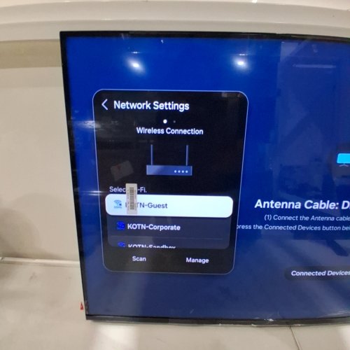 SAMSUNG CRYSTAL UHD U8000H 4 K VISION SMART TV TELEVISION - 43" - BLACK (MODEL: UN43U8000HFXZC) image 3