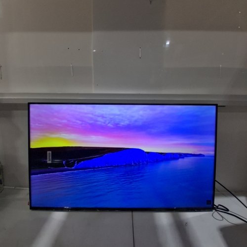 SAMSUNG CRYSTAL UHD U8000H 4 K VISION SMART TV TELEVISION - 43" - BLACK (MODEL: UN43U8000HFXZC) image 8