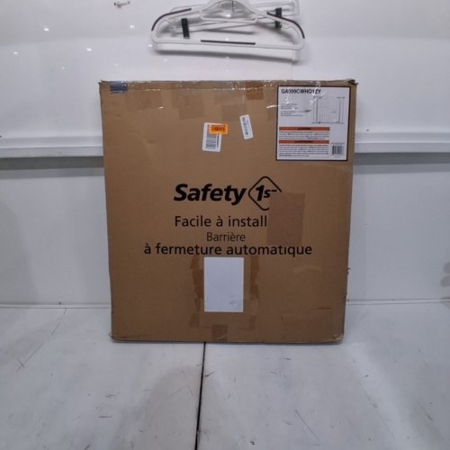 SAFETY 1ST EASY INSTALL WALK THROUGH BABY GATE - 29" TO 38" WIDE AND 28" TALL - WHITE (MODEL: GA099CWO1ZY) image 4